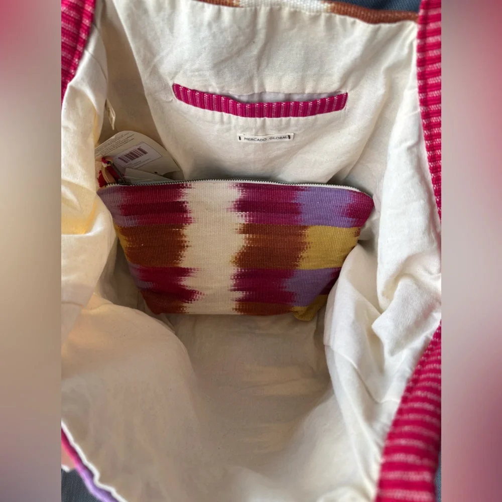 Mercado Global Rosa Tote & Cristina Cosmetic Pouch in Raspberry Paleta - Picture 6 of 16